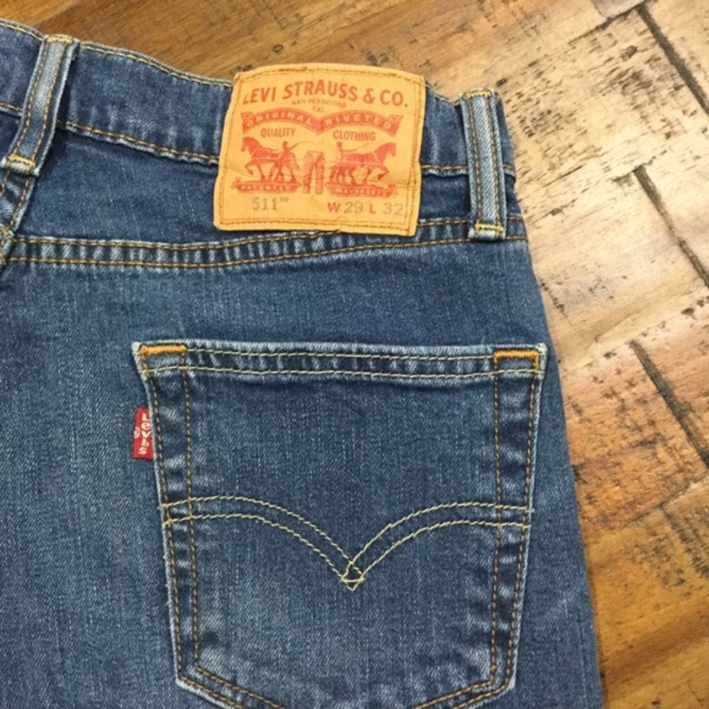Levi’s 511 Straight leg Distressed 29x32 Jean